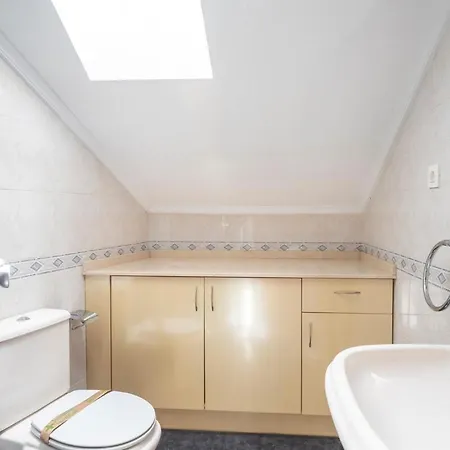 Chalet Adosado Con Piscina Terraza Y Garaje アパート カストロ・ウルディアレス