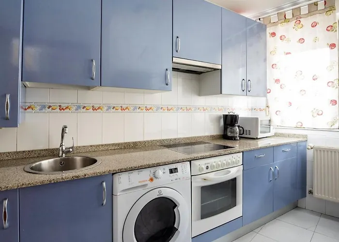 Adosado Con Piscina Terraza Y Garaje 公寓 *