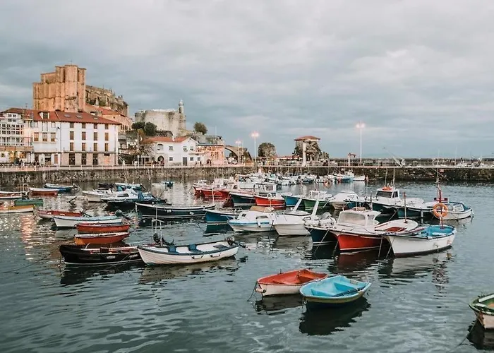 Adosado Con Piscina Terraza Y Garaje *