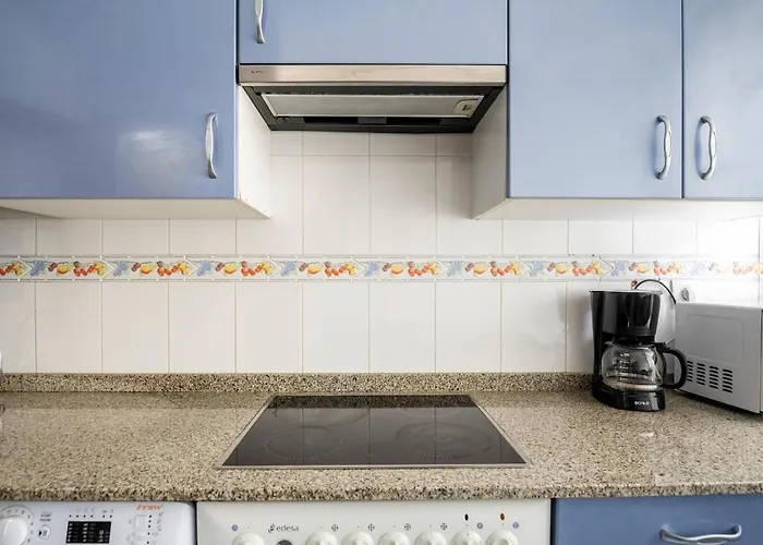 Adosado Con Piscina Terraza Y Garaje