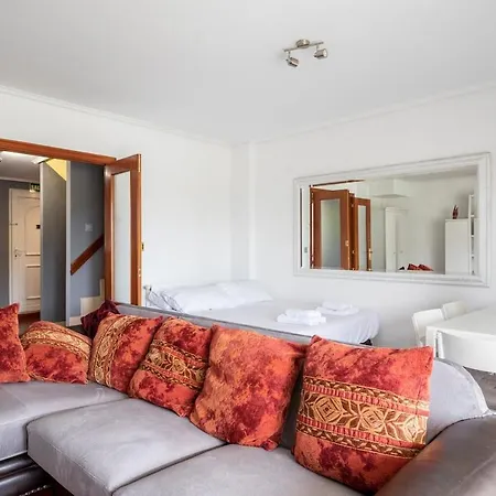 Apartman Adosado Con Piscina, Terraza Y Garaje En *