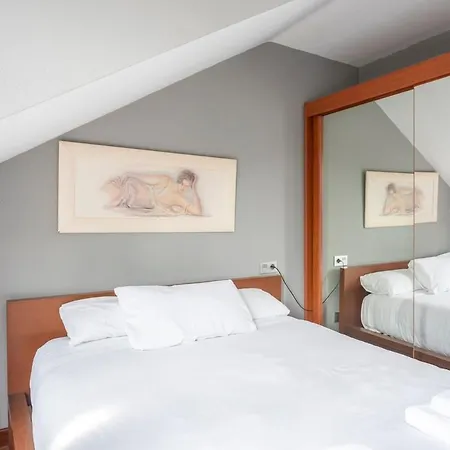 Adosado Con Piscina, Terraza Y Garaje En Apartman