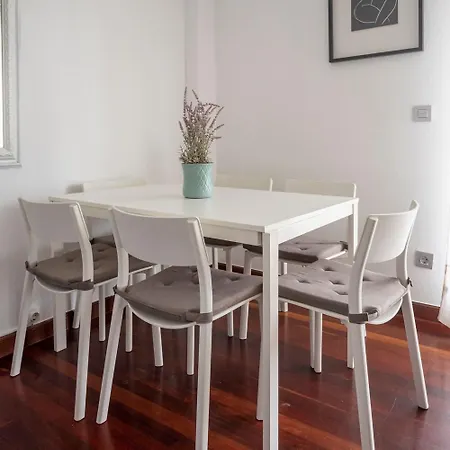 Adosado Con Piscina, Terraza Y Garaje En Castro-Urdiales