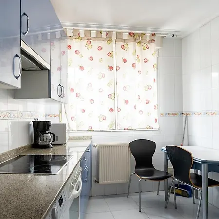 Adosado Con Piscina, Terraza Y Garaje En Apartman *