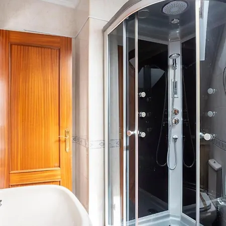 Apartman Adosado Con Piscina, Terraza Y Garaje En Castro-Urdiales