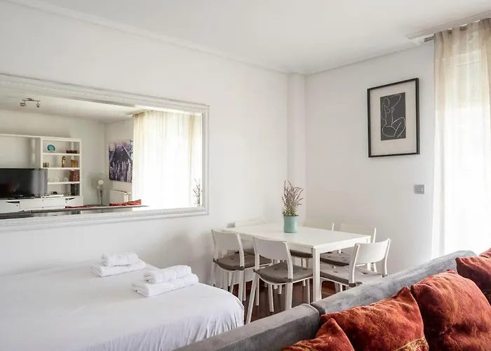 Διαμέρισμα Adosado Con Piscina Terraza Y Garaje Castro Urdiales