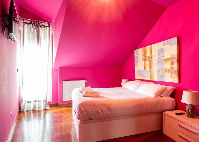 Adosado Con Piscina Terraza Y Garaje *