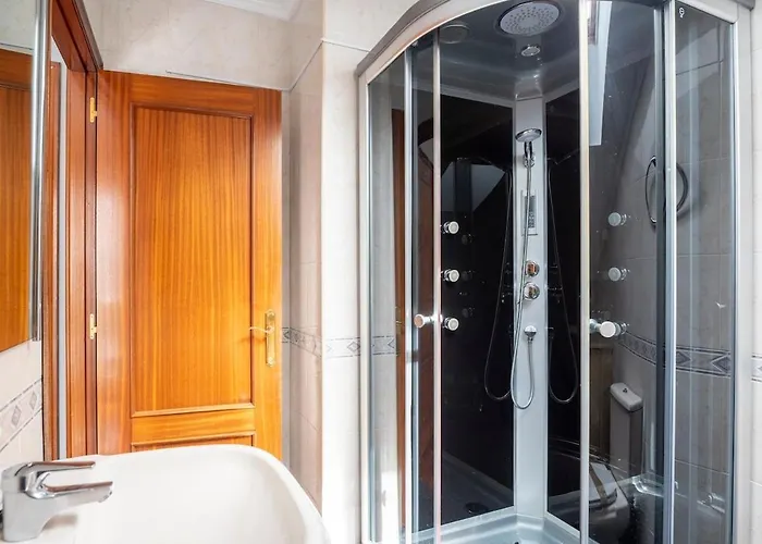 Διαμέρισμα Adosado Con Piscina Terraza Y Garaje Castro Urdiales